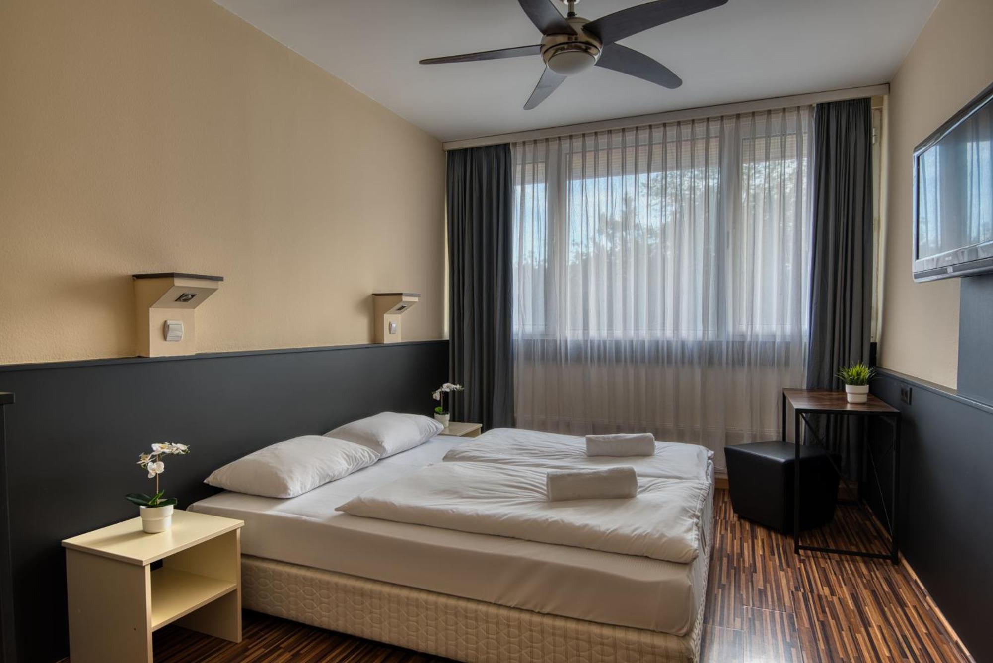 City Budget Hotel Budapest Exteriör bild