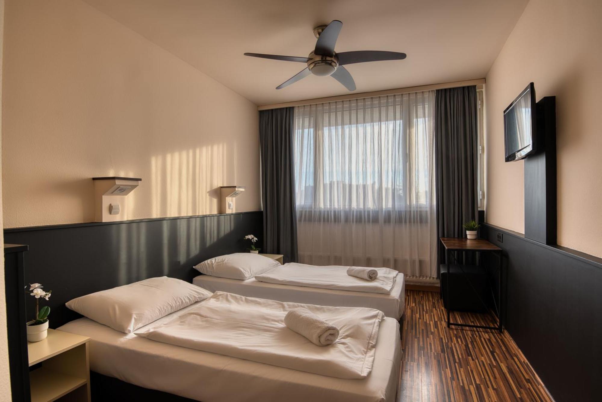 City Budget Hotel Budapest Exteriör bild