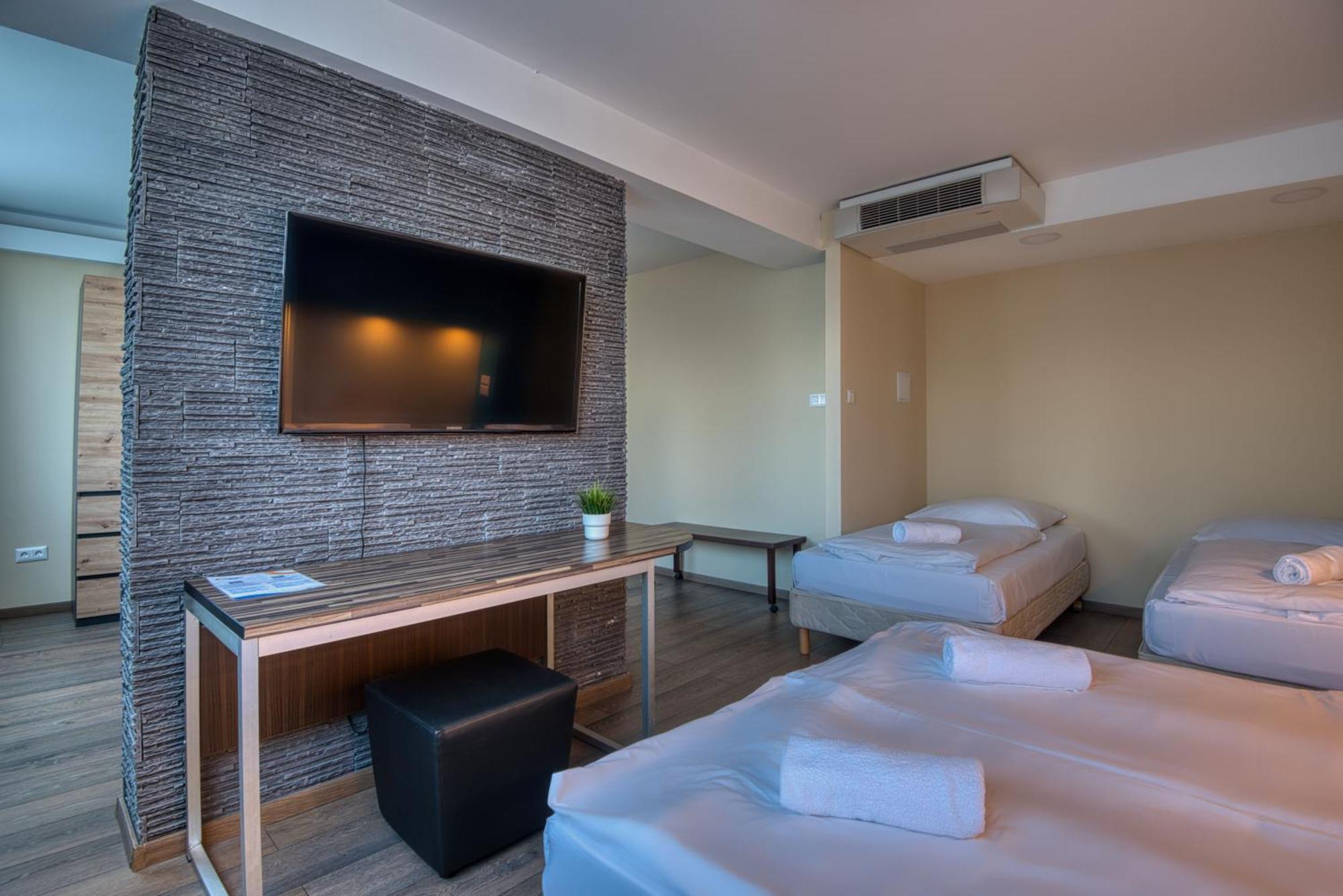 City Budget Hotel Budapest Exteriör bild
